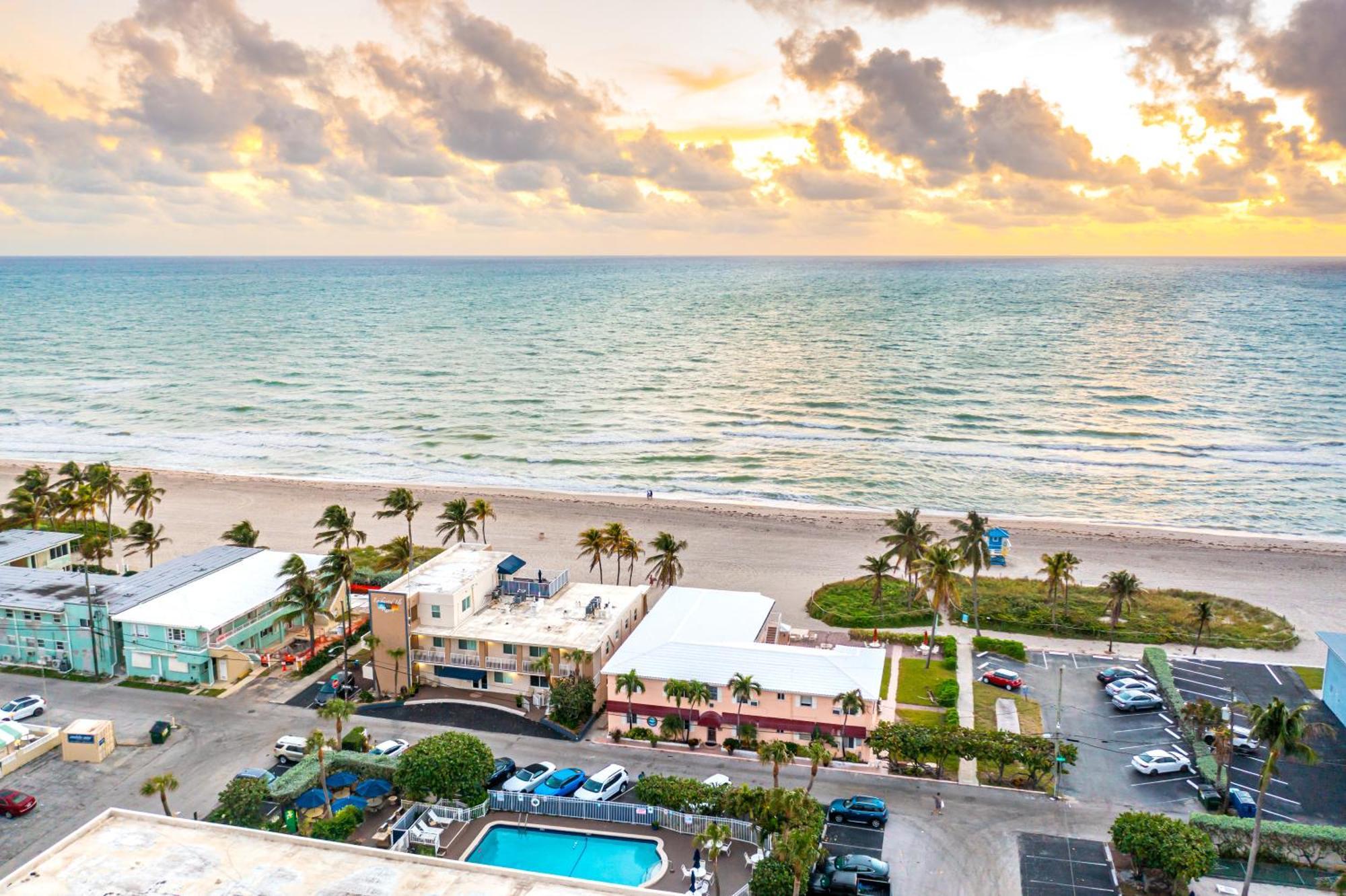 Enchanted Isle Hollywood Beach Resort Esterno foto