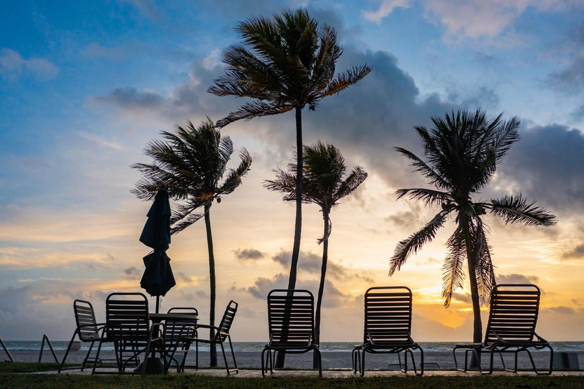 Enchanted Isle Hollywood Beach Resort Esterno foto